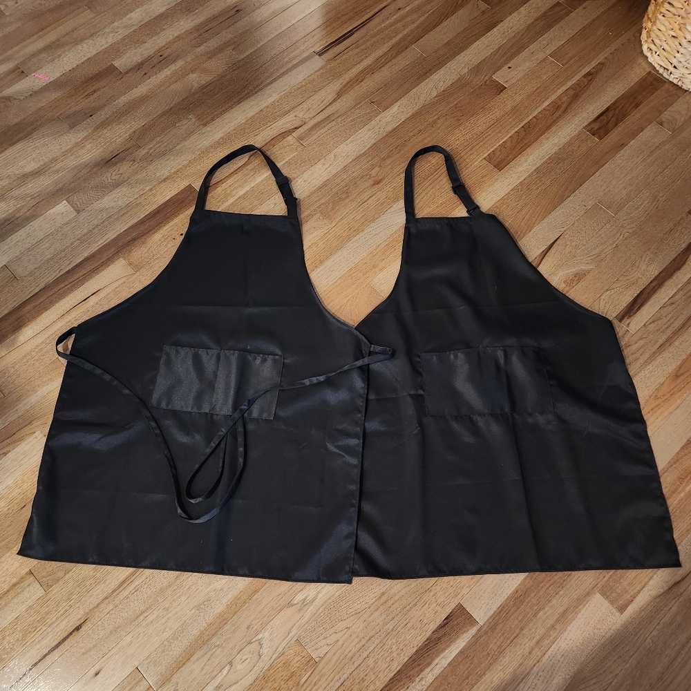 2 one sz fits most adult aprons